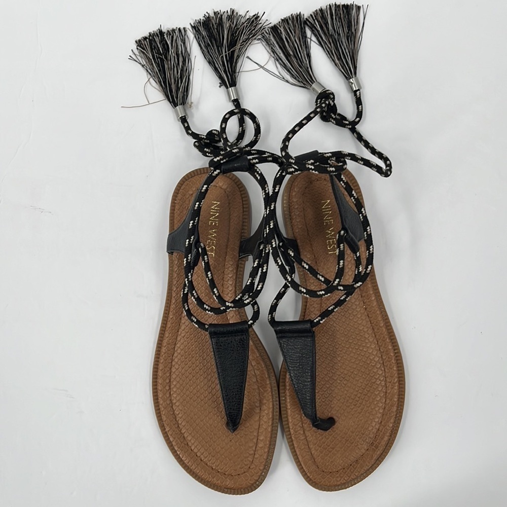 NINE West Gannon Strappy Sandal Wrap Flat Black Tassel Boho Gladiator  6 - Picture 2 of 9
